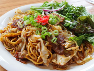 焼きそば＆サラダ