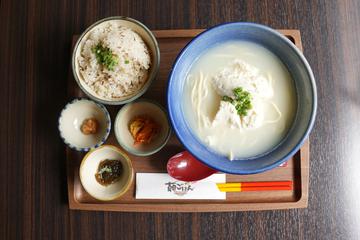 ゆしどうふそばセット(小鉢3種/油みそ・にんじんしりしり・もずく)