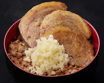 【ニンニク増し増し】チャーシュー丼 (チャーシュー3枚,そぼろ50g,ご飯200g,ニンニク20g)