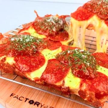 デトロイトオリジナルピザ(ペパロニ) Detroit Original Pizza(Pepperoni)