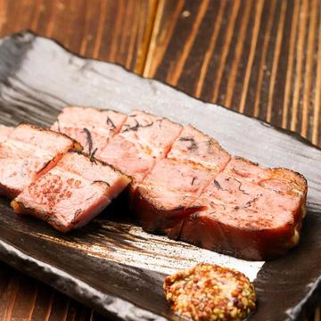 ベーコンステーキの藁焼き