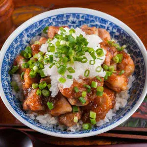 焼鳥屋の和風おろし醤油丼