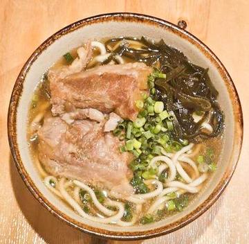 奇跡の軟骨ソーキそば(大)