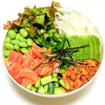 ポキサラダ(サーモン) Poke salad (Raw salmon)