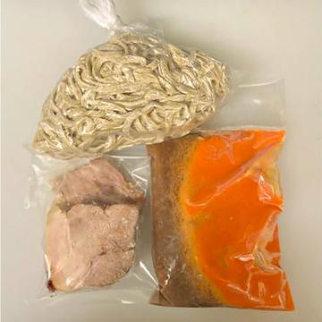 冷凍あかいらーめん