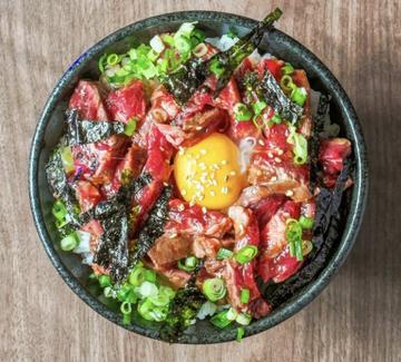 炙りハラミユッケ丼(倍盛)