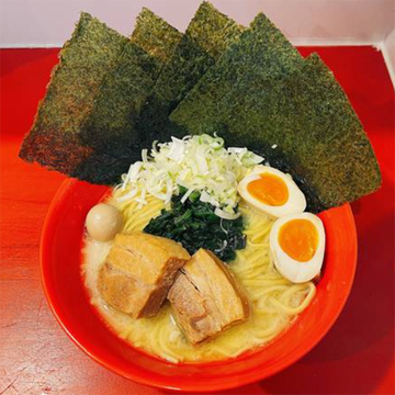 【当店人気No.1！】 赤盛りラーメン