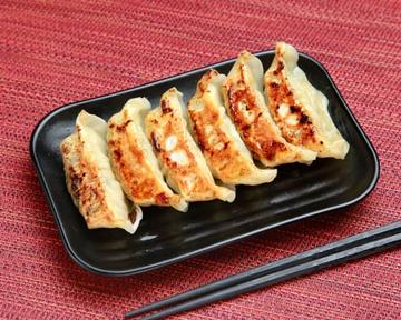 焼き餃子(6個) Pan-Fried Gyoza Dumplings (6 Pieces)