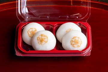 みたらし団子醤油4個入(白4個)