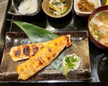 大トロサーモンハラス定食