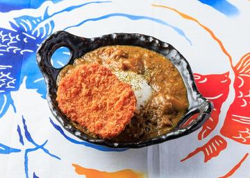 ロースカツと発酵牛すじカレー