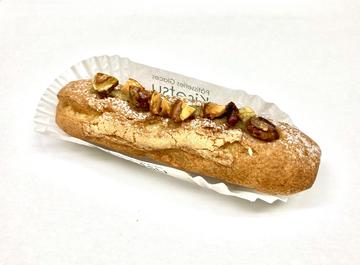 エクレア ピスタチオ