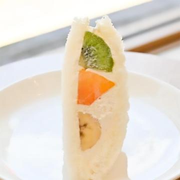 ボタニカルフルーツサンド