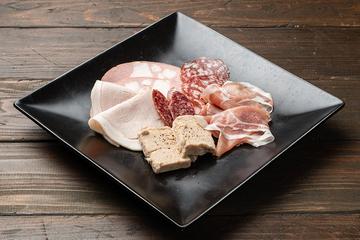フランスのお肉屋さんのお惣菜盛り合わせ