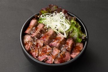 王道ハラミステーキ丼(100g) Harami Steak Bowl