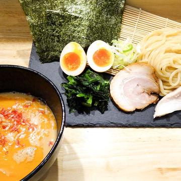 海老豚骨つけ麺(豚叉焼1枚、ほうれん草、薬味葱、干し海老)