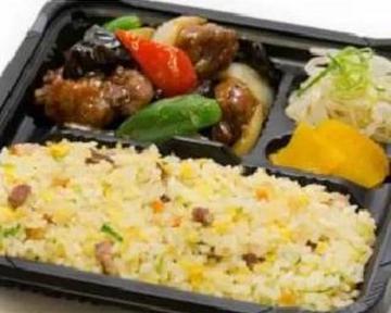 酢豚弁当(炒飯)