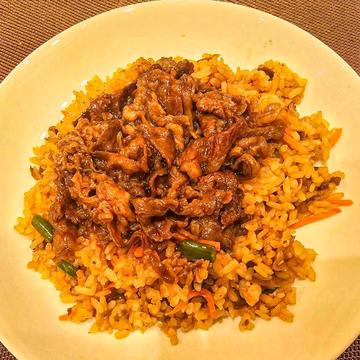 焼肉ピラフ ON 焼肉