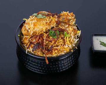 チキンビリヤニChicken biryani ※(インド産高級Basmati Rice使用)