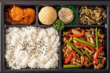 青椒肉絲(豚肉)弁当 Green Pepper Steak (Pork) Bento Box