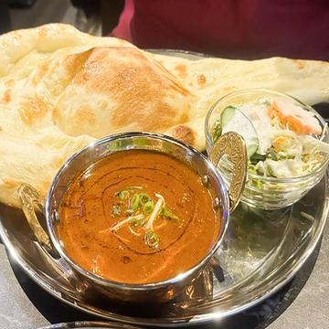 ナンとチキンカレー Nan Chicken Curry