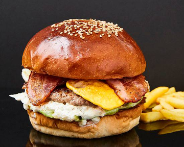 エッグベーコンバーガー(フレンンチフライ付) Egg ＆ Bacon Burger