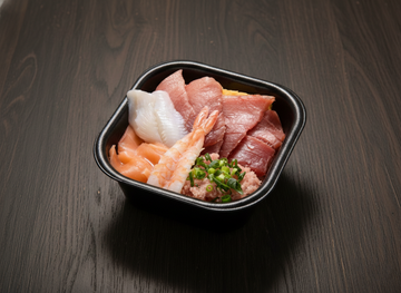 中トロ4枚海鮮丼