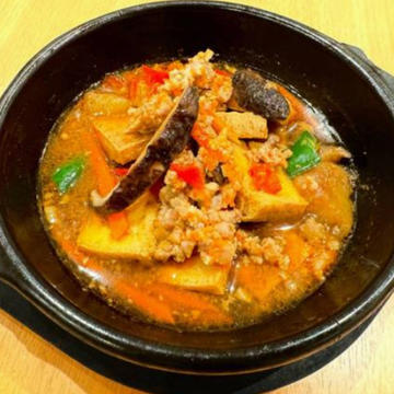 土鍋豆腐煮込み定食