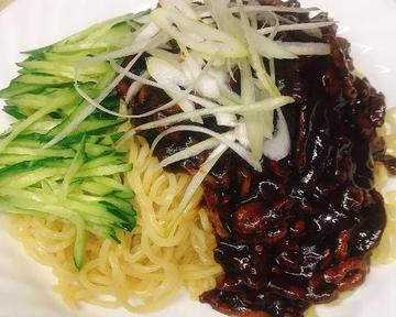 ジャージャー麺