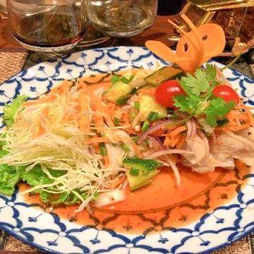 【ヘルシーたんぱく質】鶏肉のスパイシーサラダ ヤムガイ 