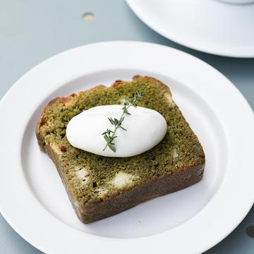 抹茶とホワイトチョコレートのパウンドケーキ
