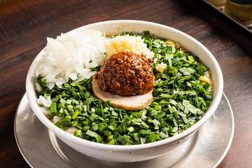 ニラと肉味噌らーめん