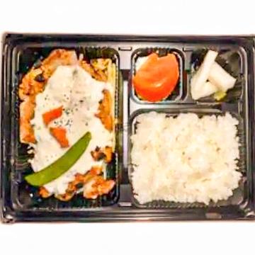 (5)クリームソースのチキンガーリックステーキ弁当