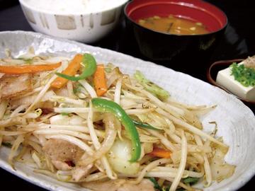 肉だくさん野菜炒め(ライス・お味噌汁付き)