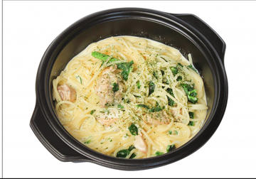 若鶏とほうれん草のクリームパスタ