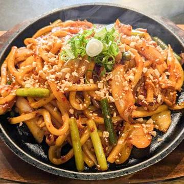 こだわり豚キムチうどん焼