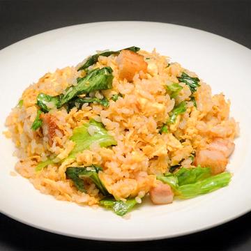 チャーシューとレタスのチャーハン