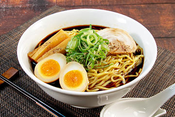 味玉入り富山ブラックラーメン