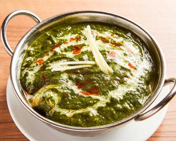 ほうれん草チキンカレーナンPalak Chicken ナンorライス付き