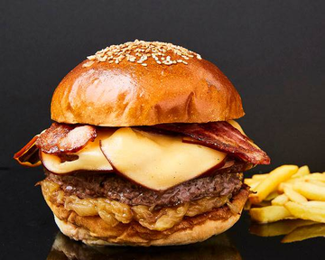 プレミアムゴールデンブラウンバーガー(フレンンチフライ付) Premium Golden Brown Burger