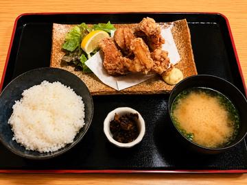 鶏の唐揚げ定食