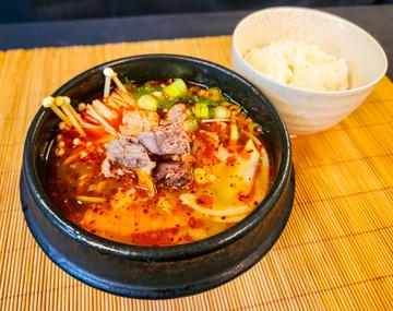 黒毛和牛すじユッケジャン定食|Black Wagyu Beef Tendon Yukgaejang Set Meal