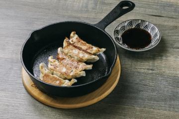 鹿児島県産黒豚餃子(5個)Kagoshima Black Pork Gyoza (5 Pieces)