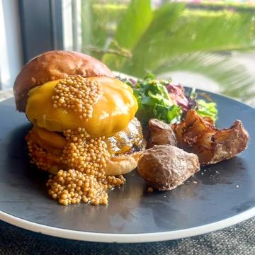 チーズバーガー CHEESEBURGER