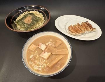 当店人気No.1つけ麺餃子セット
