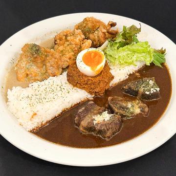 3種あいがけカレー国産牛ホホ自家製塩麹唐揚げ(あいがけ、ごはん350g)