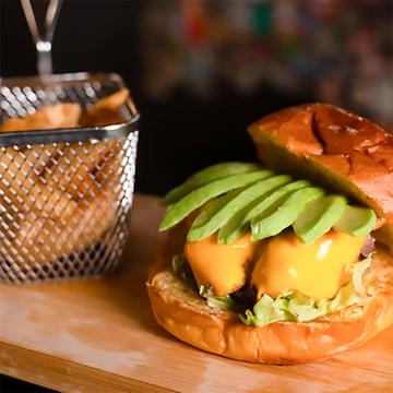 アボカドチーズバーガー AVOCADO CHEESE BURGER