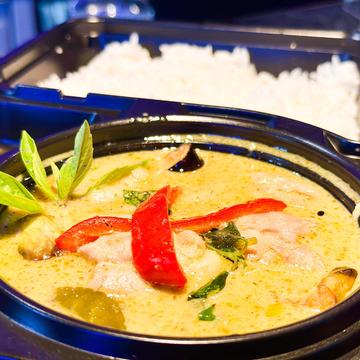 チキングリーンカレー+ご飯セット+/ Green Cury with Rice Set
