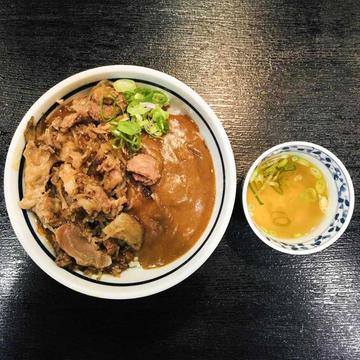 黒毛和牛の牛すじカレー丼