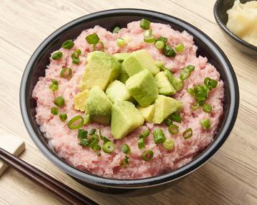 ねぎとろアボカド丼(8)